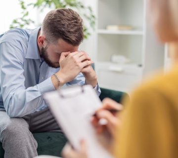 الصدمات النفسية: أعراضها، أسبابها، وطرق علاجها